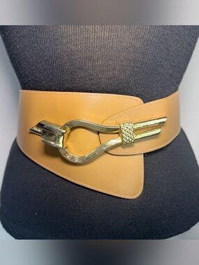 Magid Camel Wide Waist Belt with Gold Sculptural Buckle Y2K